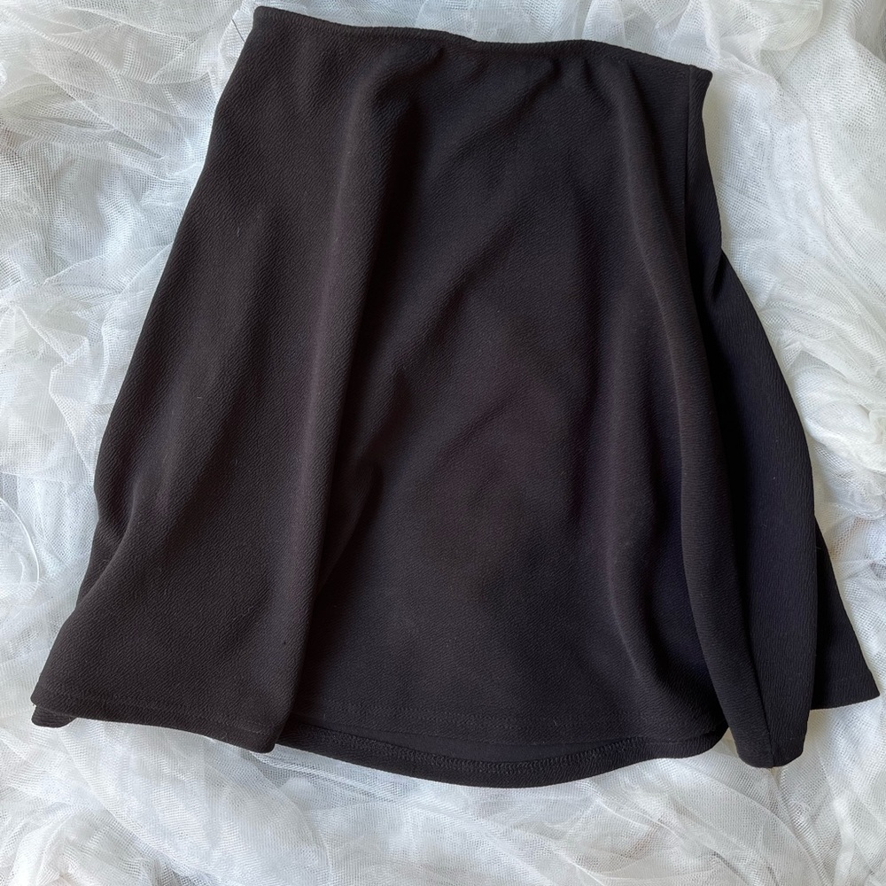 Skater high waist skirt in black crinkle